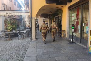 piazza-san-fedele-militari-soldati (1)