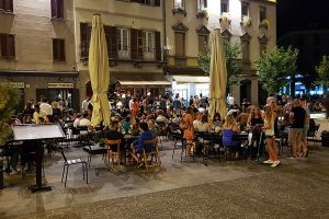 piazza-volta-locali-bar-movida (1)