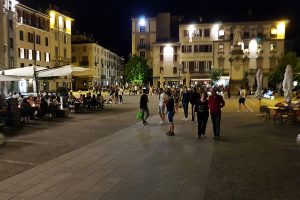 piazza-volta-locali-bar-movida (4)