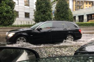 pioggia-temporale-allagamenti-viale-varese-via-volta-via-lambertenghi (2)