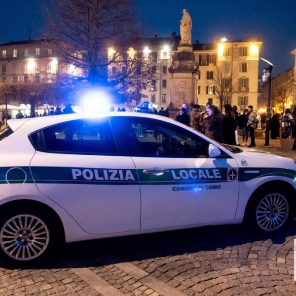 polizia locale piazza volta