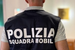 polizia squadra mobile
