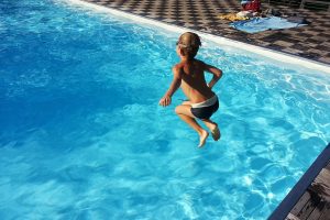 pool-1227098_1280