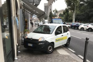 poste-auto-1