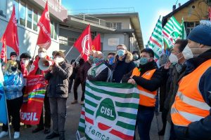 protesta lomazzo henkel (3)