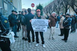 protesta-manifestazione-luna-park