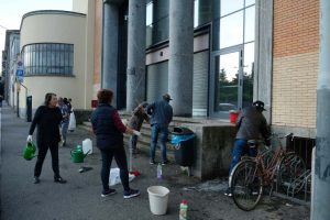 pulizia-senzatetto-como-accoglie