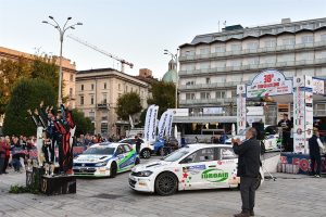 rally como