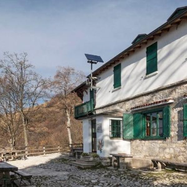 rifugio riella