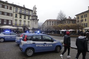 rissa-piazza-volta-6