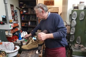 risuolatrice-scarpe-collegio-dottori-mauro-dotti-ciabattino-calzature (3)