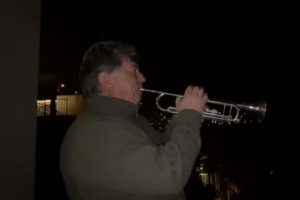 roberto-dotti-suona-tromba-silenzio