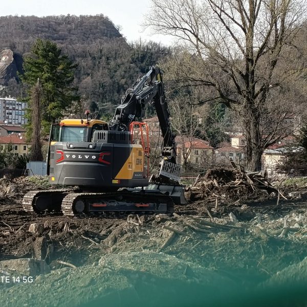 ruspa-detriti-muggio-luna-park-1