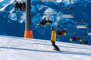 sci-sciare-sciistico-snowboard-neve
