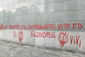 scritte no vax