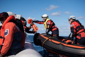 Sea-Watch Rescue; 33 pax rubber boat; Central Mediterranean Sea, 22/12/2018