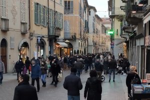 shopping-centro-cesare-cantù