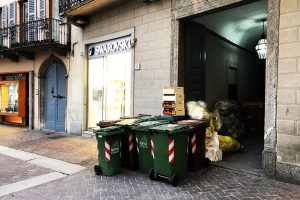 spazzatura-centro-storico-piazza-duomo