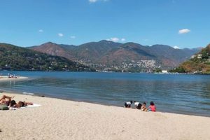 spiaggia lago