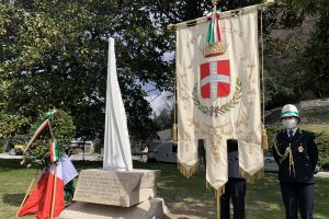 stele monumento covid