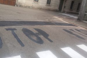 stop-cancellato-via-rezzonico-brambilla
