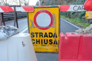 strada-chiusa-cartello