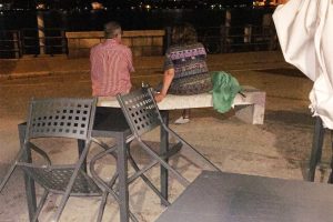 stranieri-sfrattati-bar-giuliani-turismo-turisti