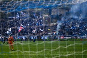 Calcio Como supporters during the Italian Serie B football match between Como 1907 and Genoa CFC on 10 of Avril 2023 at stadio Giuseppe Senigallia in Como, Italy. Photo Tiziano Ballabio