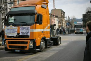 traffico-manifestazione-giostrai-polizia