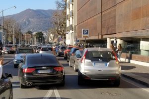 traffico-viale-lecco (2)