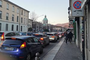 traffico viale lecco
