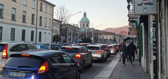 traffico viale lecco