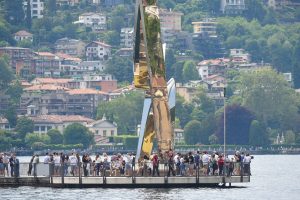turisti-folla-2-giugno-diga-foranea-libeskind (1)