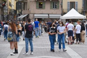 turisti-folla-2-giugno-piazza-duomo-1