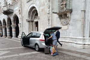 turisti piazza duomo 2