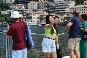 turisti selfie lungolago (16)