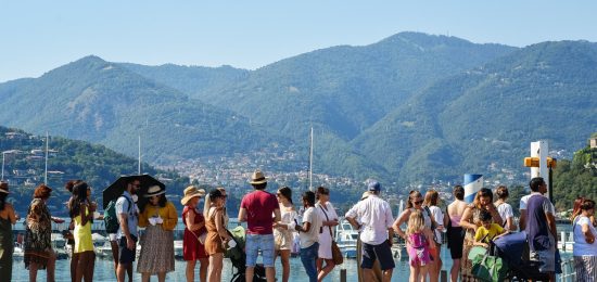 Como caldo in città, turisti