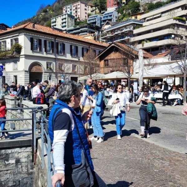 turisti-turismo-viale-geno-911