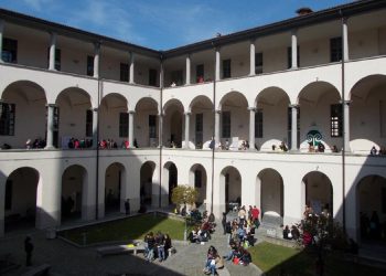 università-insubria-chiostro-1111111