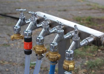 van_tomsing-water-tap-3638275