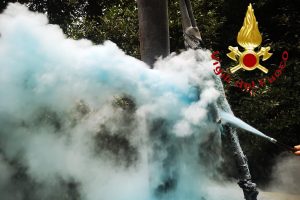 via-prudenziana-cavi-elettrici-vigili-fuoco-2
