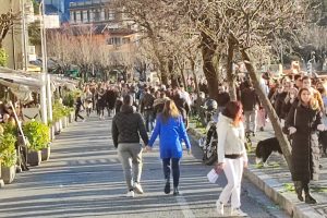 viale-geno-turisti (5)