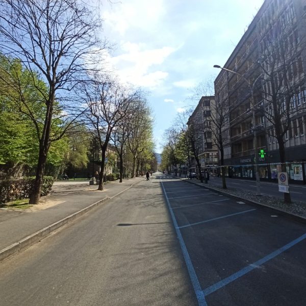 viale varese parcheggi