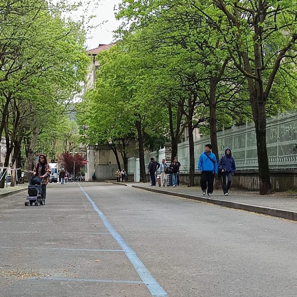 viale-varese-parcheggio-senza-auto