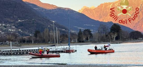 vigili-fuoco-barca-gommone