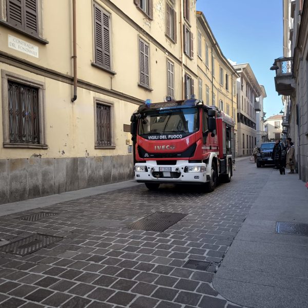 vigili-fuoco-via-volta