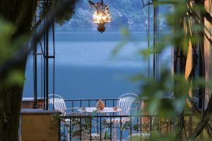 Villa Fogazzaro, Valsolda-terrazzino la sera