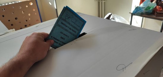 voto-urna-elezioni-scheda-elettorale-seggio (12)