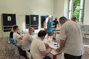 voto-urna-elezioni-scheda-elettorale-seggio (3)
