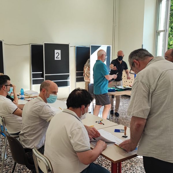 voto-urna-elezioni-scheda-elettorale-seggio (3)